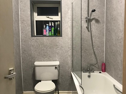 Studio Flat, Birches Head Road, ST1