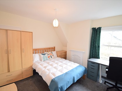 Room in a Shared Flat, Madeley Road, W5