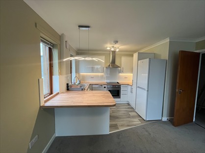 3 Bed Flat, St Clair Place, EH6