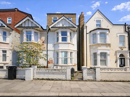 Bedsit, Gladesmore Road, N15