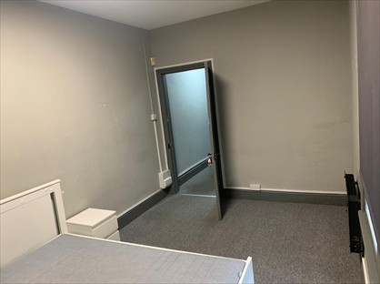 Room in a Shared House, High Street, BS23