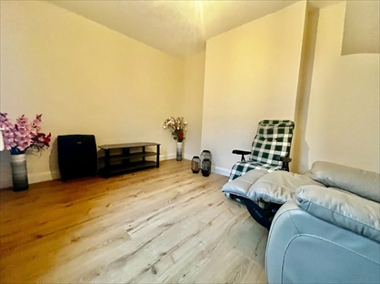 1 Bed Semi-Detached House, Beulah Road, CR7