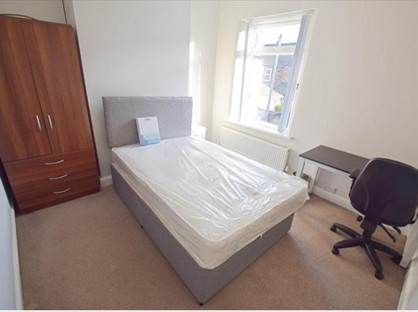 Room in a Shared House, Conway Street, ST4