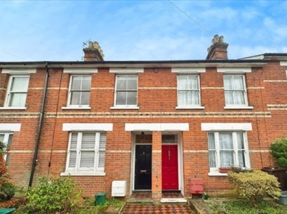 3 Bed Terraced House, Southern Road, RG21