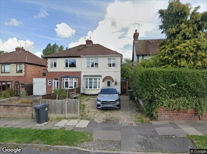 3 Bed Semi-Detached House, Hollybush Lane, WV4