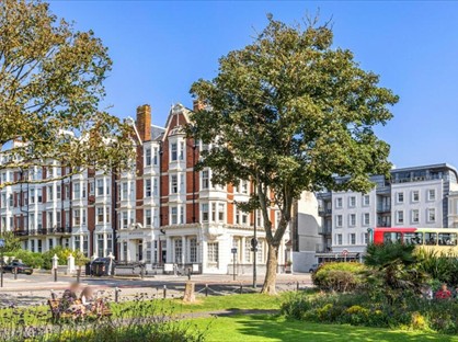 Studio Flat, Holland Road, BN3