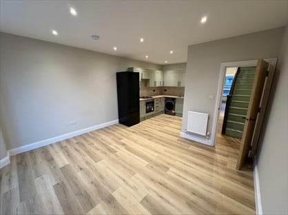 4 Bed End Terrace, Thornhill Road, CR0