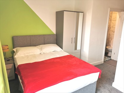 Room in a Shared House, Wolverhampton Road, ST17