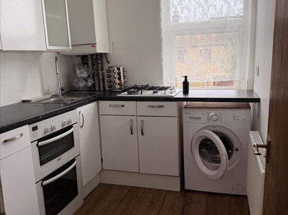 2 Bed Flat, Knotts Green Road, E10