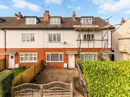 3 Bed Terraced House, Caxton Street, LS22