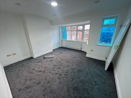 2 Bed Maisonette, Laburnum Road, UB3