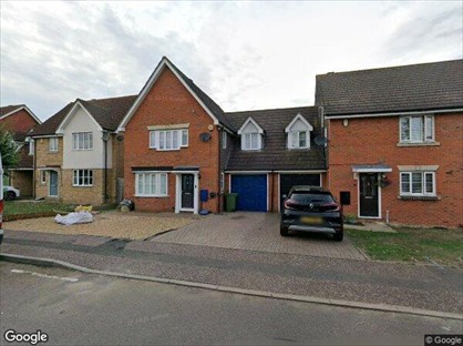 6 Bed Semi-Detached House, Holt Road, RM3