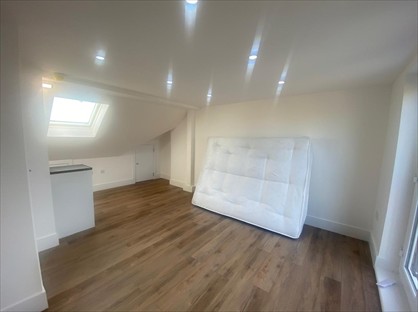 Studio Flat, Walton Avenue, SM3