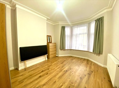 4 Bed Terraced House, Totterdown Street, SW17