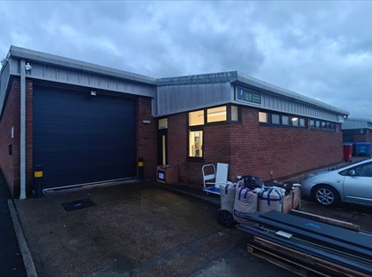 10 Bed Penthouse, Leatherhead Road, KT9