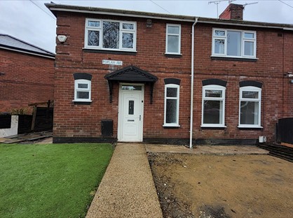 4 Bed Semi-Detached House, Poplar Avenue, OL8
