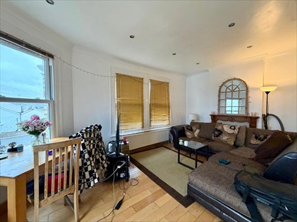 3 Bed Maisonette, Chatto Road, SW11