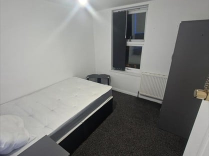 Room in a Shared House, Jardine Road, B6