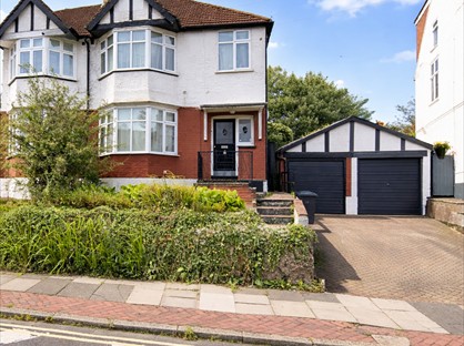 2 Bed Flat, St. Margarets Avenue, N15