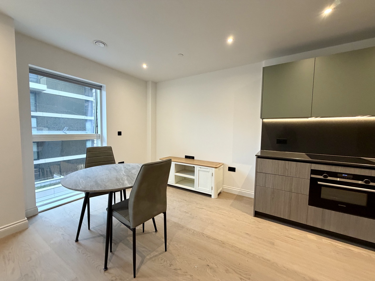 Additional image 3 of Studio Flat, London, SW6