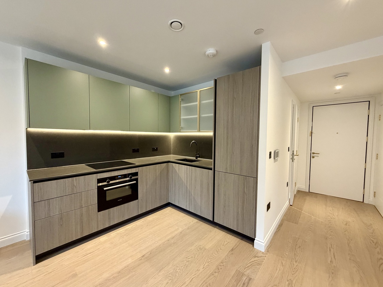 Additional image 5 of Studio Flat, London, SW6