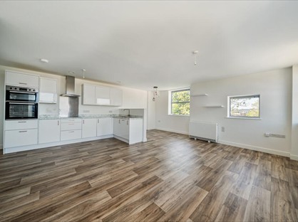 2 Bed Flat, Stanley Court, BS7