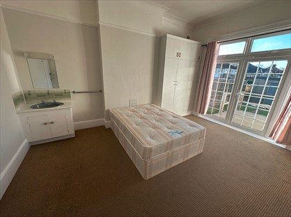 Room in a Shared House, Riffel Road, NW2