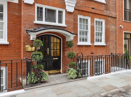 2 Bed Flat, Garrick House, W1J