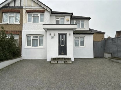 5 Bed Flat, Snowden Avenue, UB10