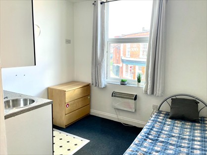 Studio Flat, Walsall Street, WV13