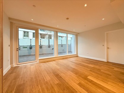 2 Bed Flat, Hawker Building, SW11