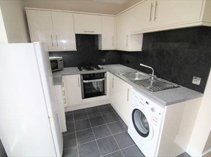 2 Bed Flat, Bramley Road, SM2