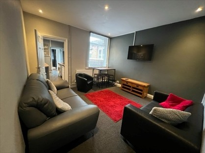 4 Bed Terraced House, Guildford Street, ST4