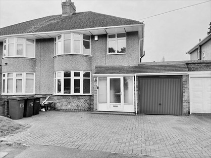 3 Bed Semi-Detached House, Grassmere Avenue, NN3