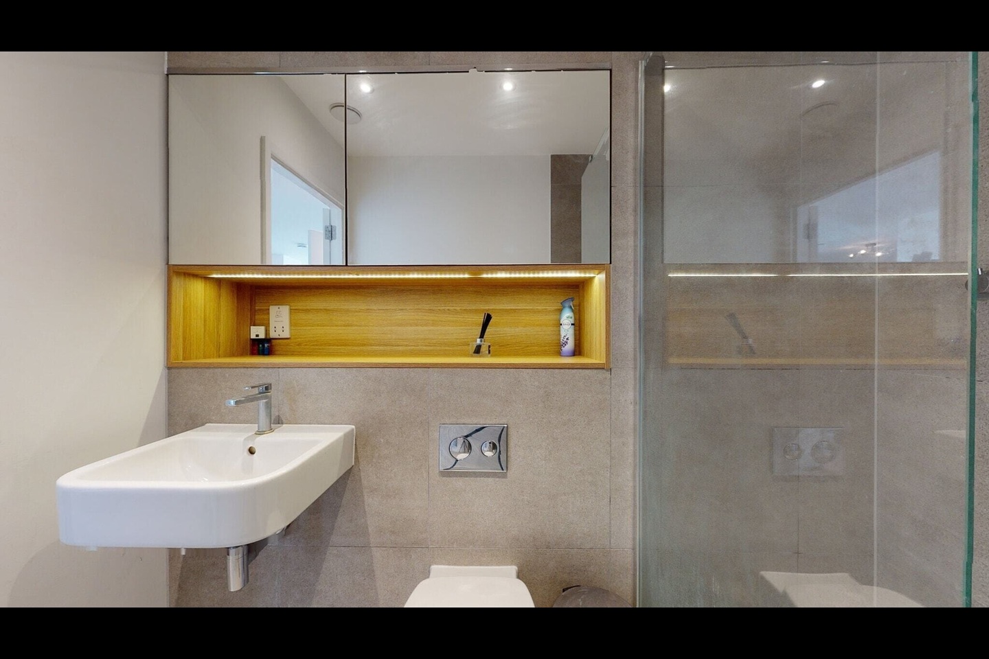 1 Bed Flat, Hill House, N19 photo 4