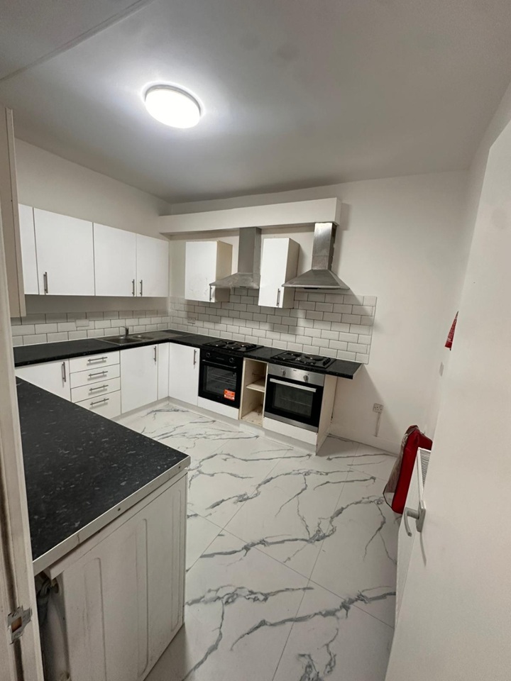 4 Bed Detached House, Linstead Drive, M8, N1 7GU