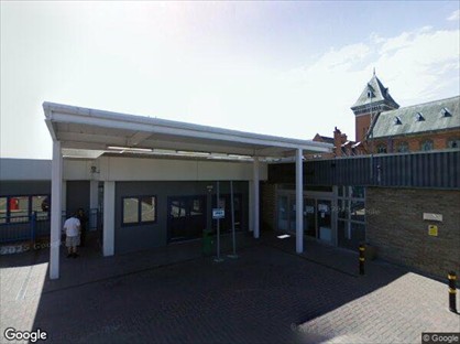 2 Bed Flat, Whipps Cross Road, E11