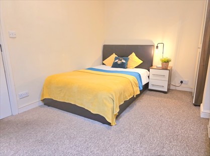 Room in a Shared House, Moreton Avenue, M32