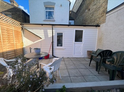 Studio Flat, Garratt Lane, SW17