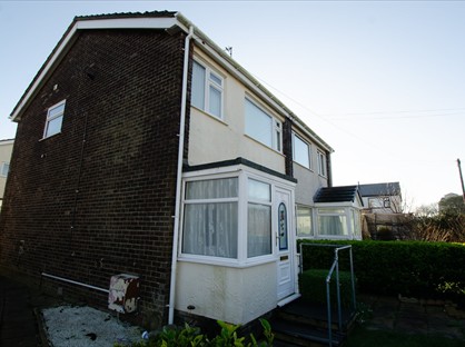 3 Bed Semi-Detached House, Garreglwyd Park, LL65