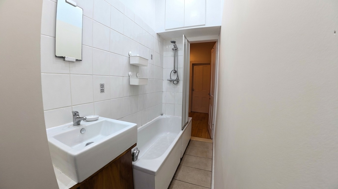 Room in a Shared Flat, Glasgow, G11 photo 5