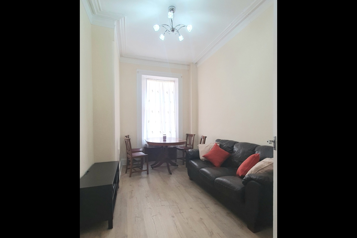 Room in a Shared Flat, Glasgow, G11