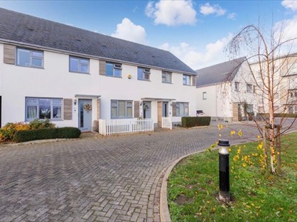 2 Bed Terraced House, Wallingford Way, SL6