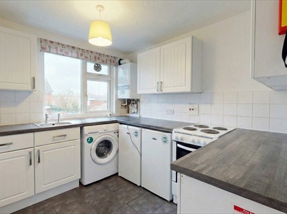 1 Bed Flat, Gander Green Lane, SM1