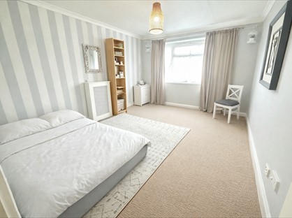 1 Bed Flat, Navarre Road, E6