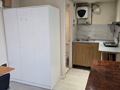 Studio Flat, Fairholme Crescent, UB4