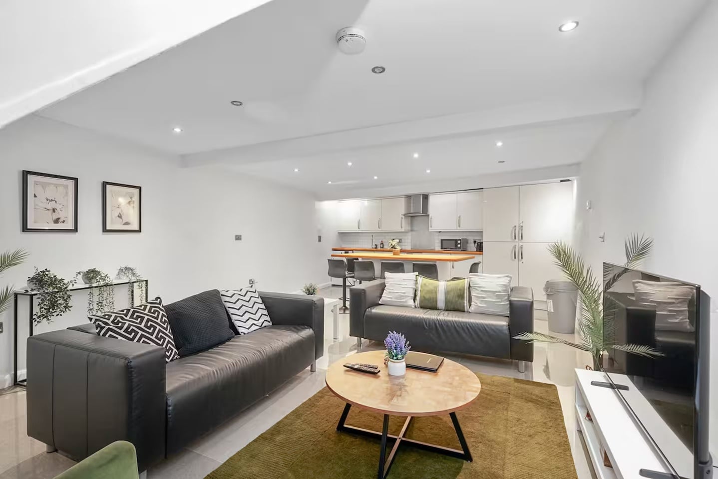 2 Bed Semi-Detached House, Landor Road, SW9