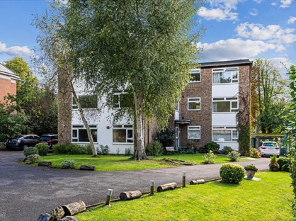 1 Bed Flat, Prentice Court, SW19