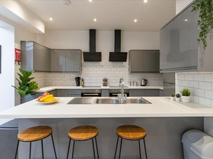 8 Bed Terraced House, Orchard Road, PO4