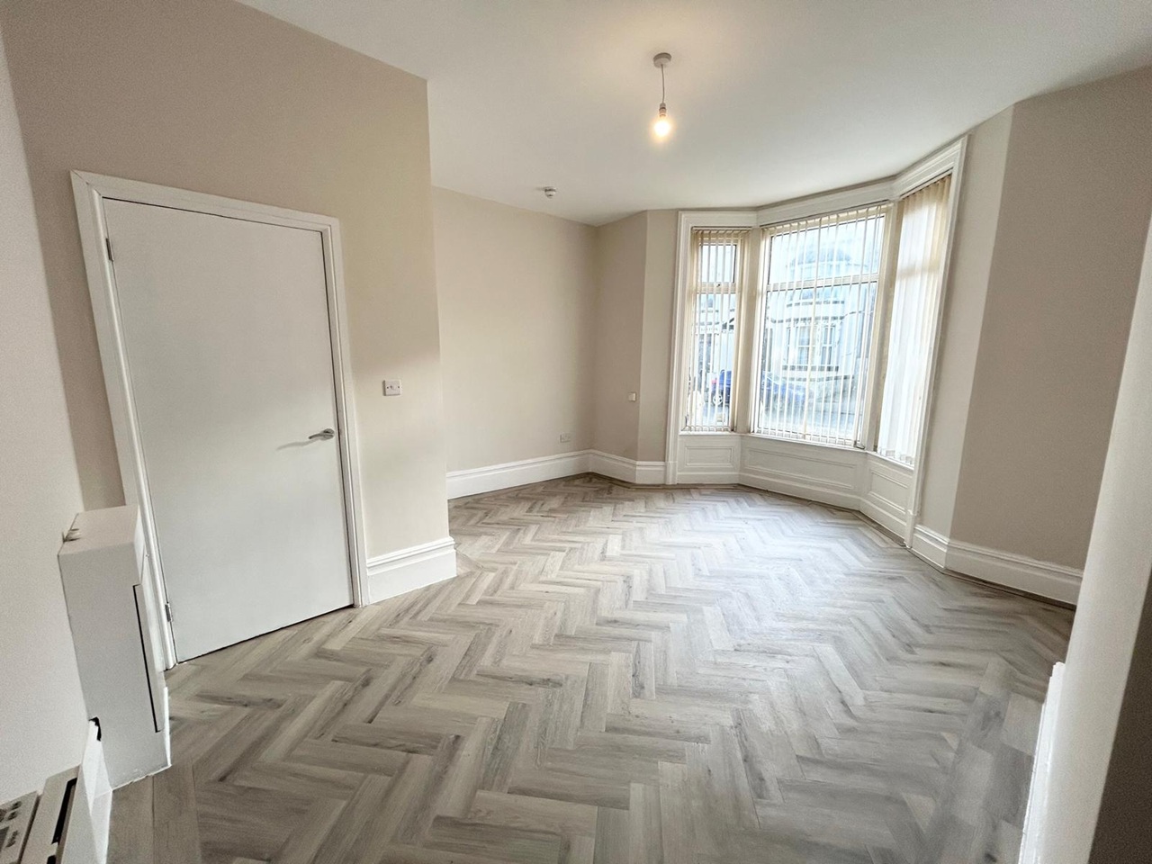 Blackpool - 1 Bed Flat, Withnell Road, FY4 - To Rent Now for £606.66 p/m